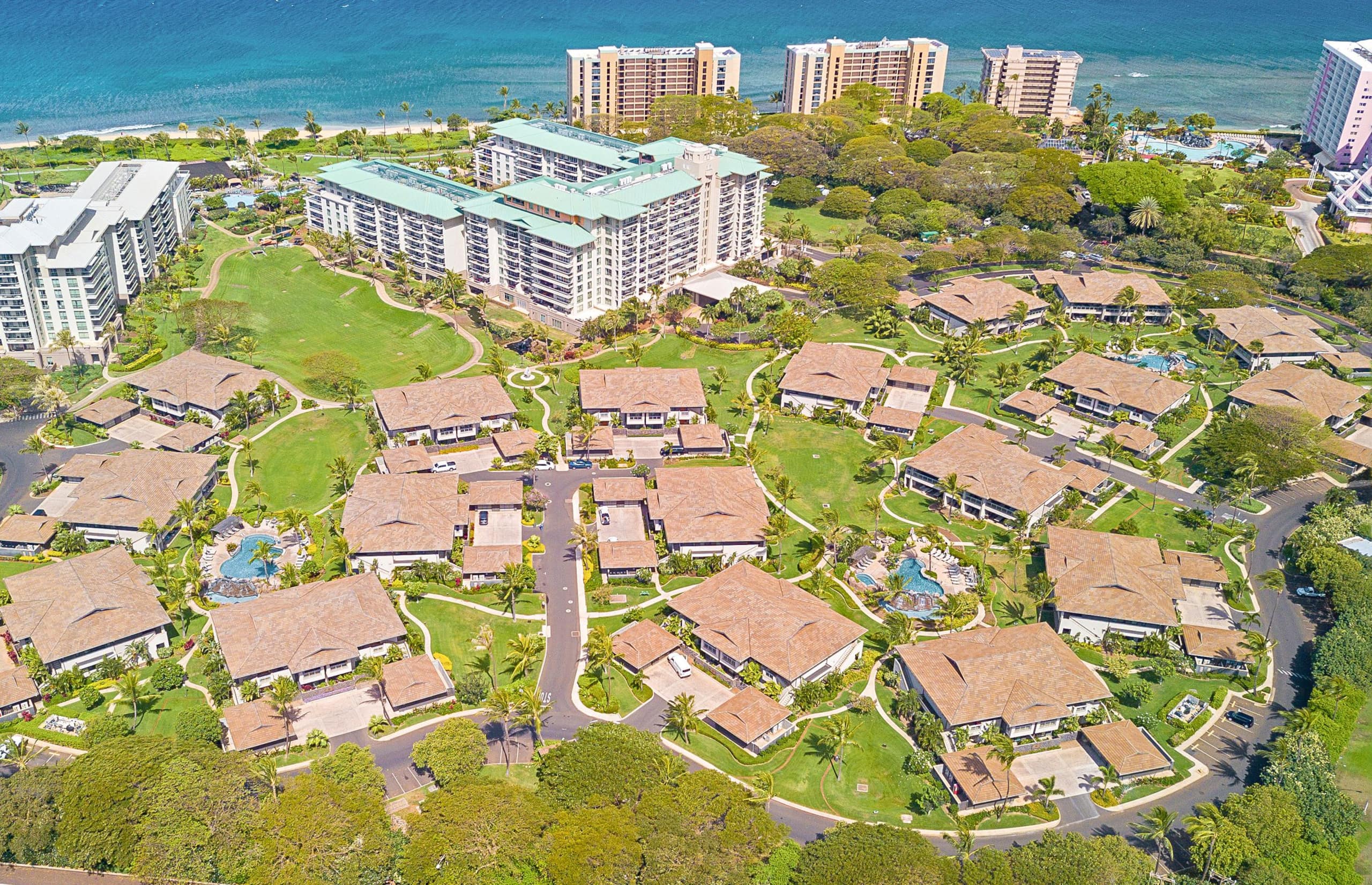 Condo in Lahaina · ★4.4 · 6 bedrooms · 7 beds · 6 shared baths - Image 40