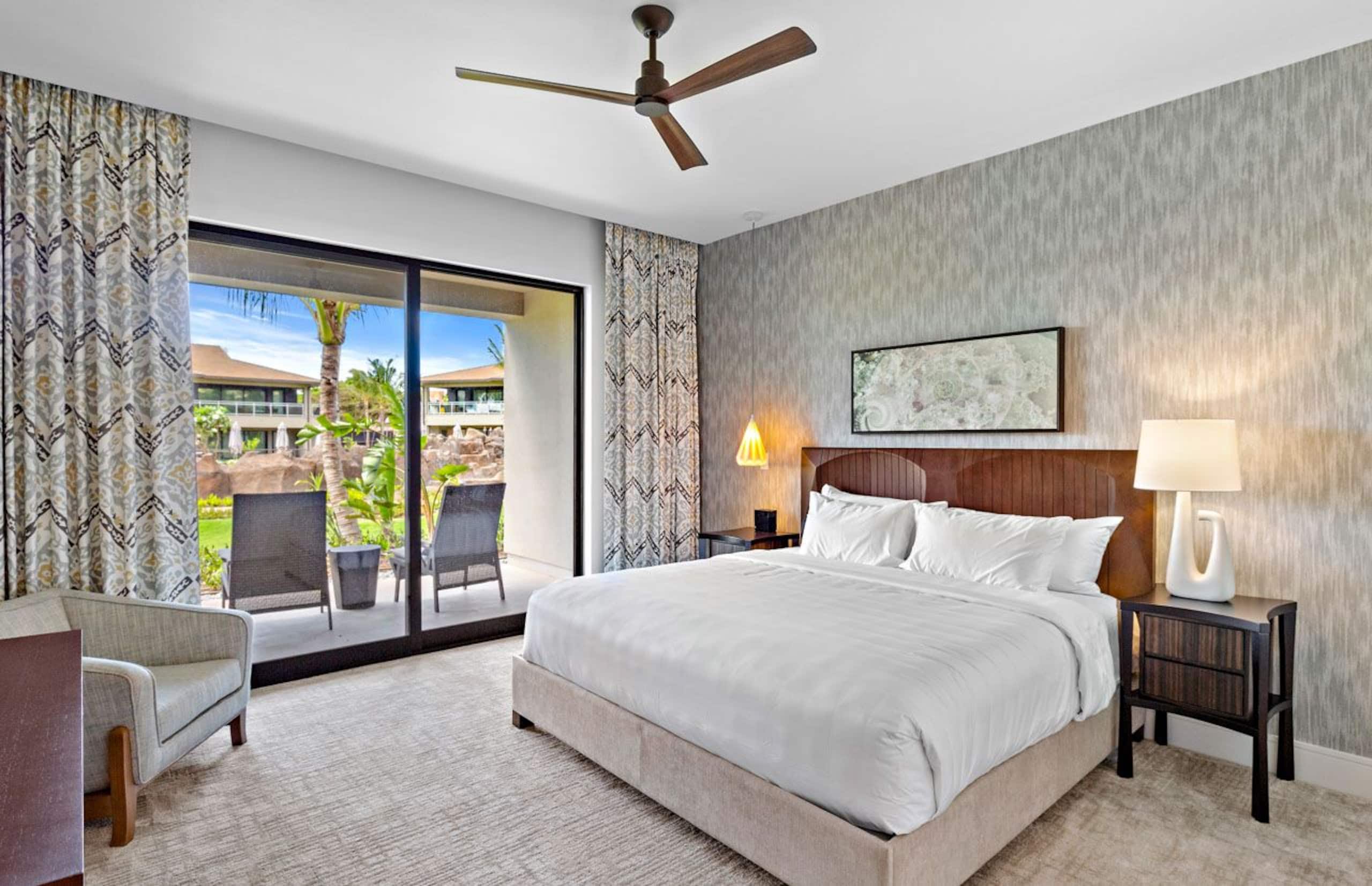 Condo in Lahaina · ★4.4 · 6 bedrooms · 7 beds · 6 shared baths - Image 12