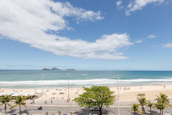 Rio046 – Luxurious beachfront apartment in Ipanema gallery image 4