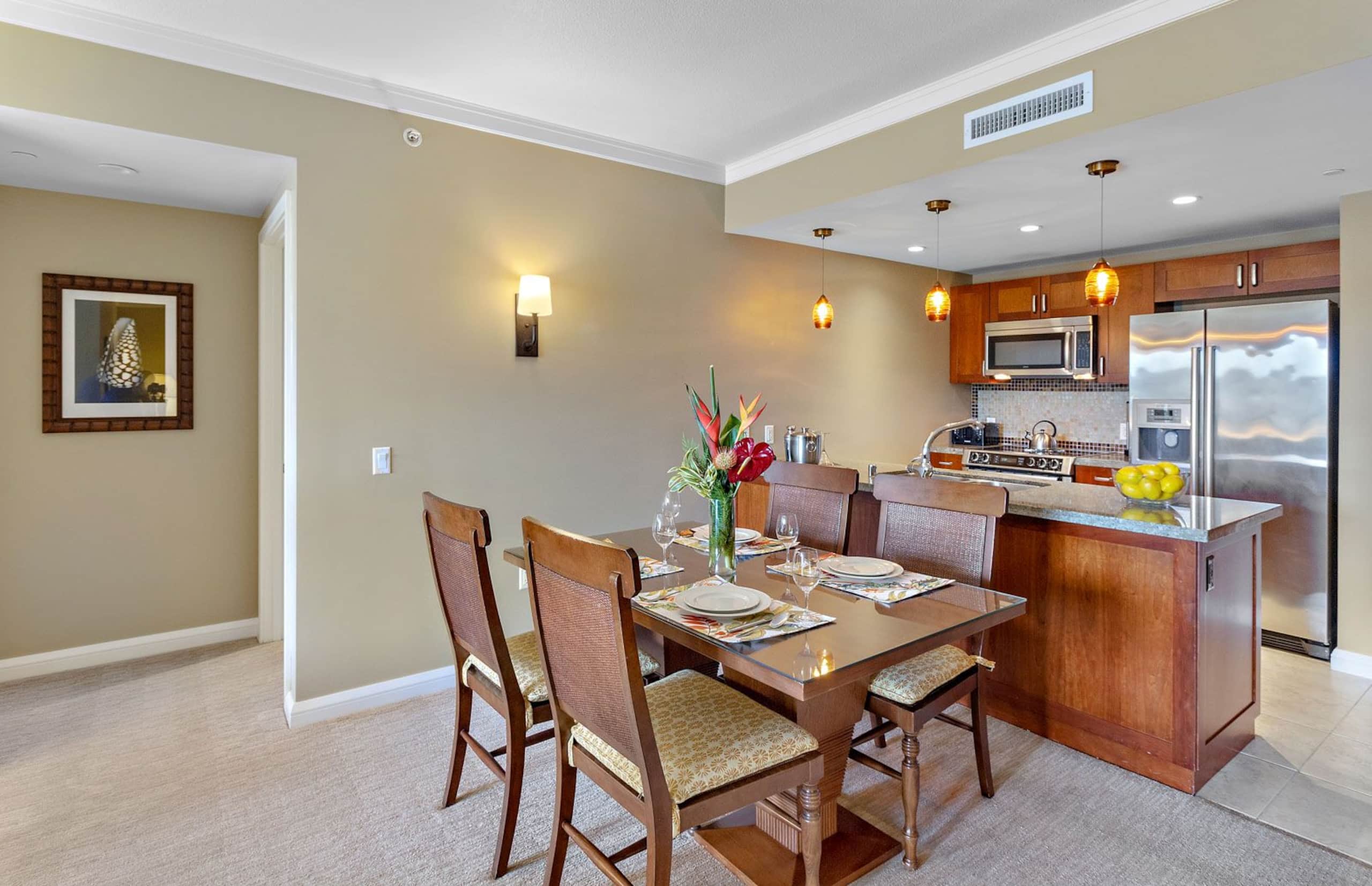 Condo in Lahaina · ★4.4 · 3 bedrooms · 7 beds · 3 shared baths - Image 24