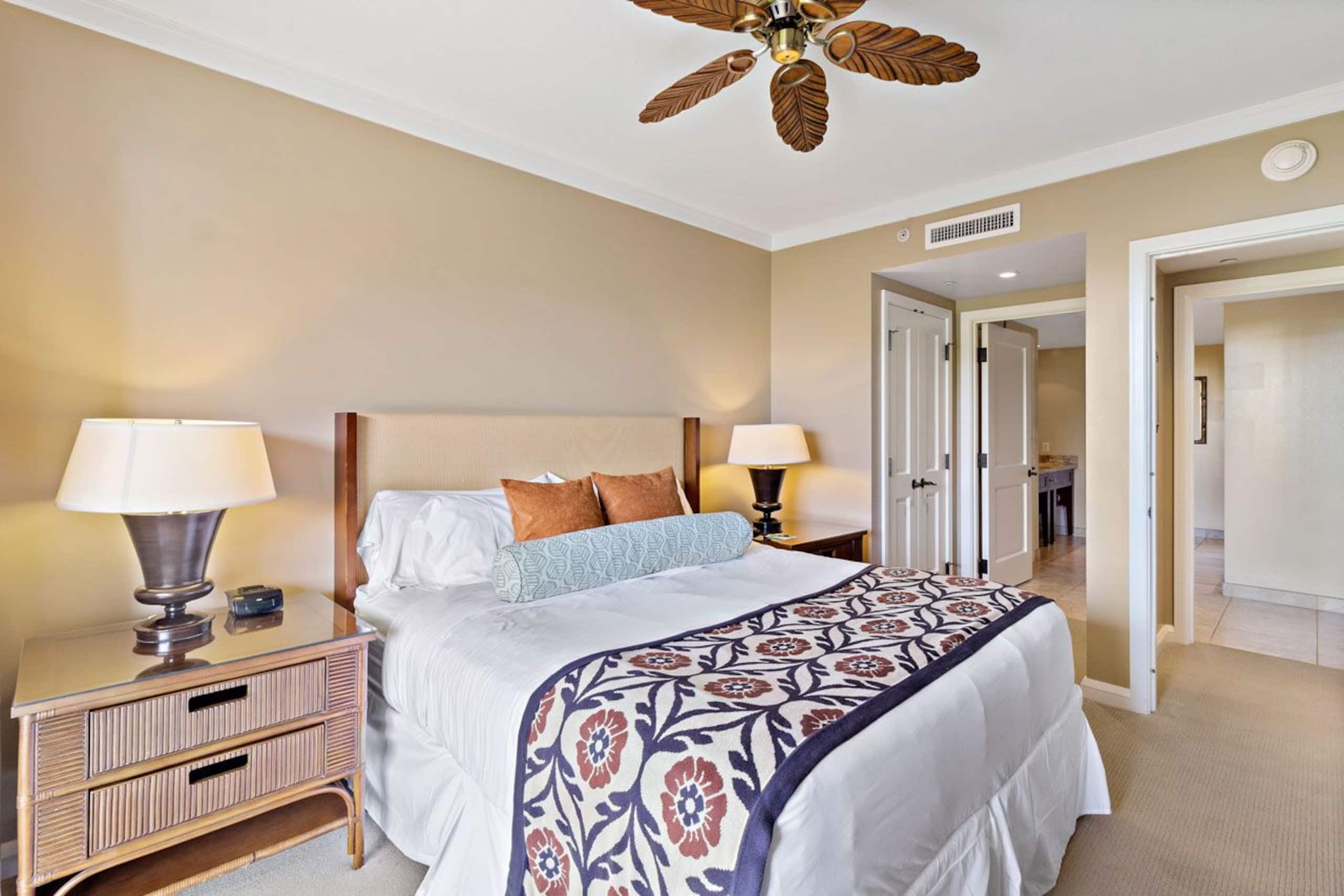 Condo in Lahaina · ★4.4 · 3 bedrooms · 7 beds · 3 shared baths - Image 34