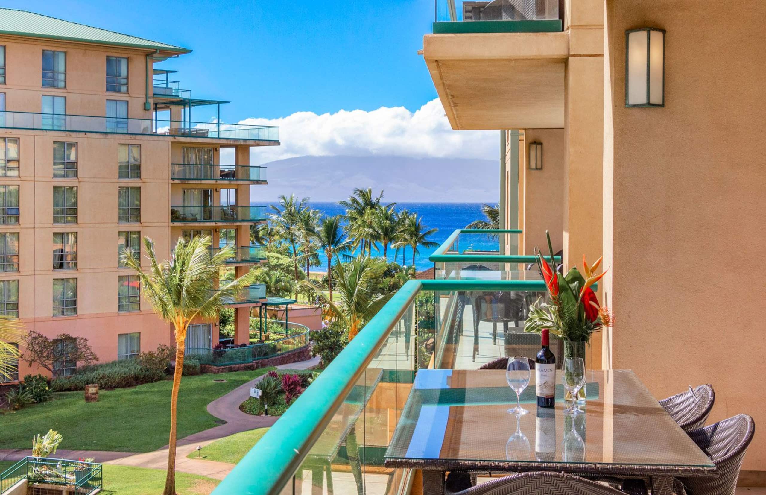 Condo in Lahaina · ★4.4 · 3 bedrooms · 7 beds · 3 shared baths - Image 20