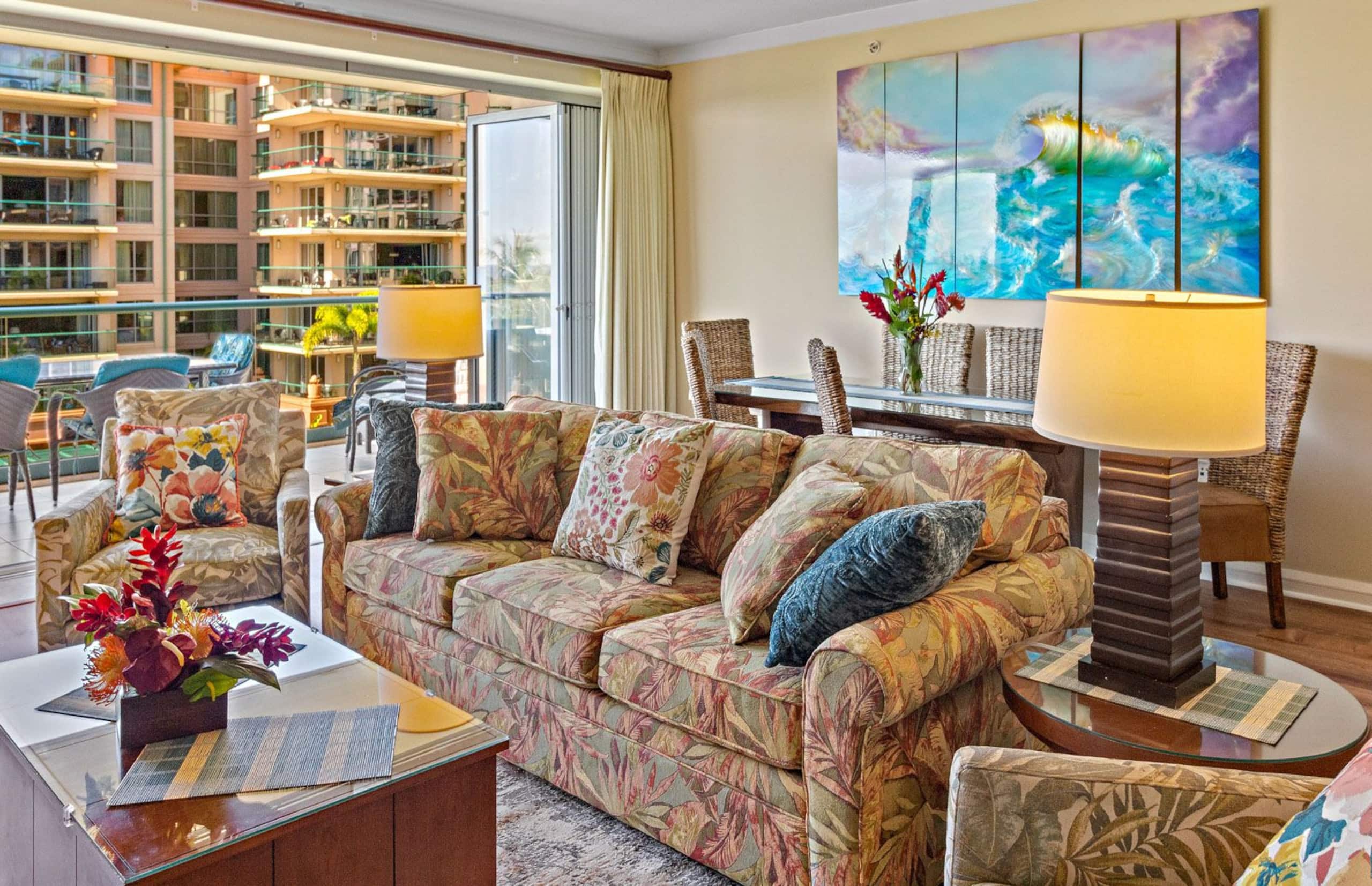 Condo in Lahaina · ★4.4 · 3 bedrooms · 7 beds · 3 shared baths - Image 11