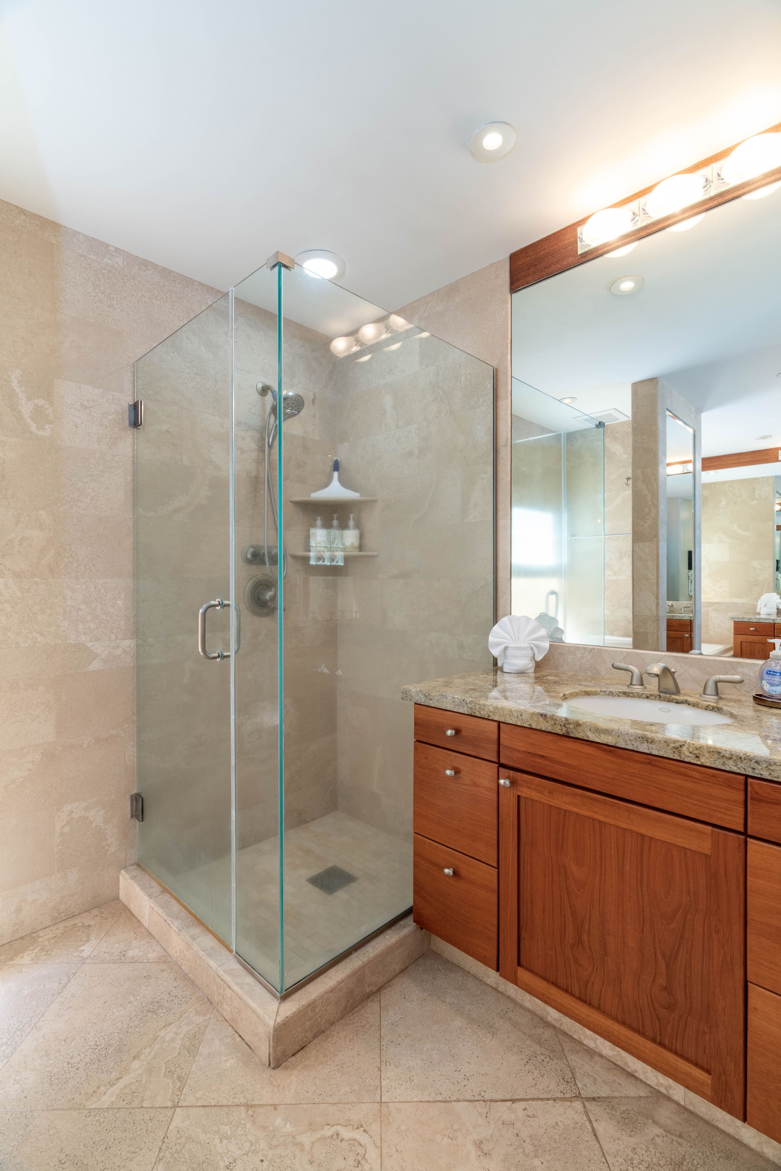 Condo in Waimea · ★5.0 · 2 bedrooms · 3 beds · 2.5 baths - Image 16