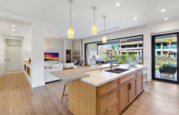 Maui Resort Rentals: 6BR Luana Garden Villas