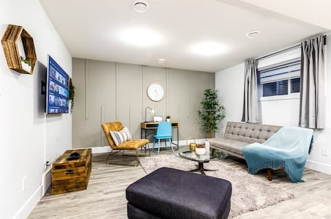 Popular Airbnb listing: 2BR Stylish Suite: Outlets & REC Room|Sep Entrance in Cavanagh