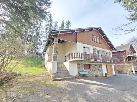 PLEASANT CHALET *** close to the Lake