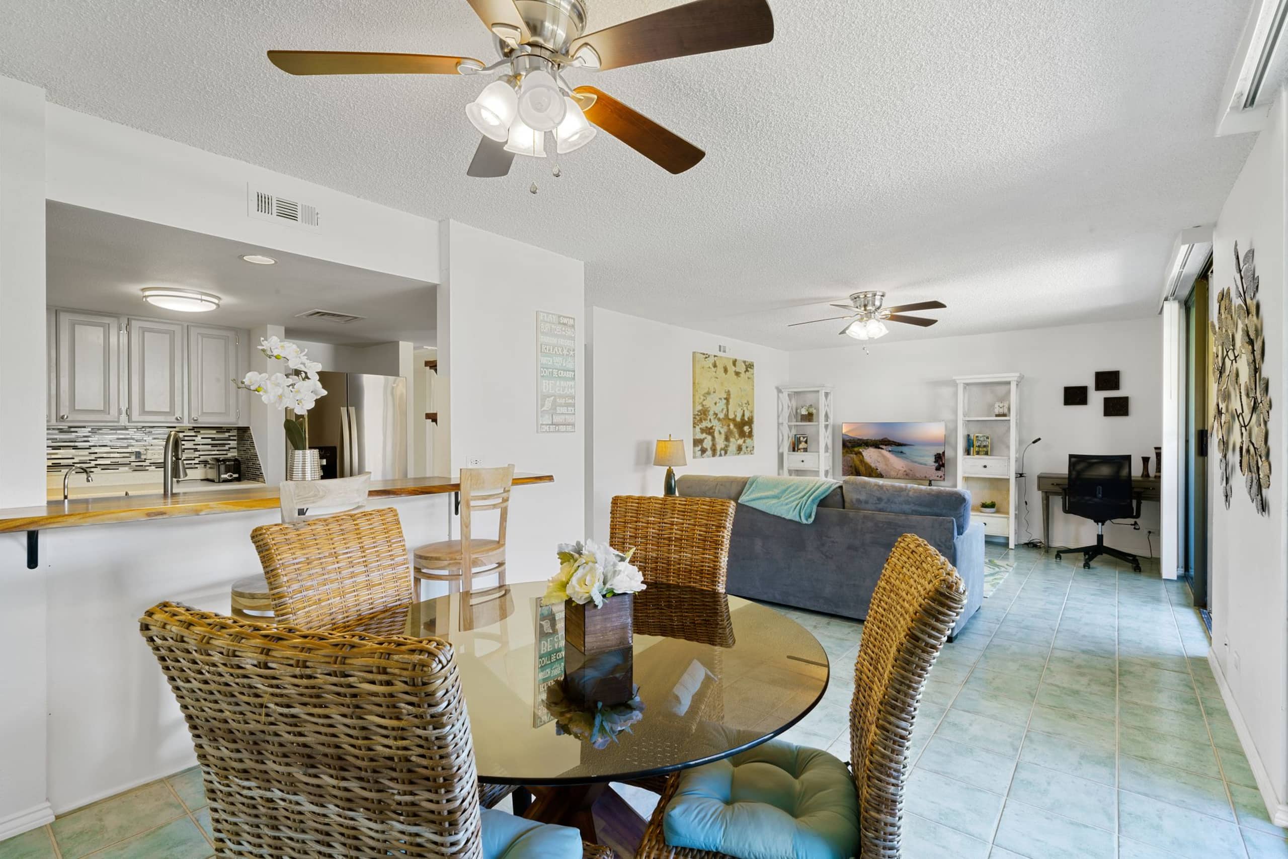 Condo in Kailua-Kona · ★4.79 · 2 bedrooms · 3 beds · 2 baths - Image 8
