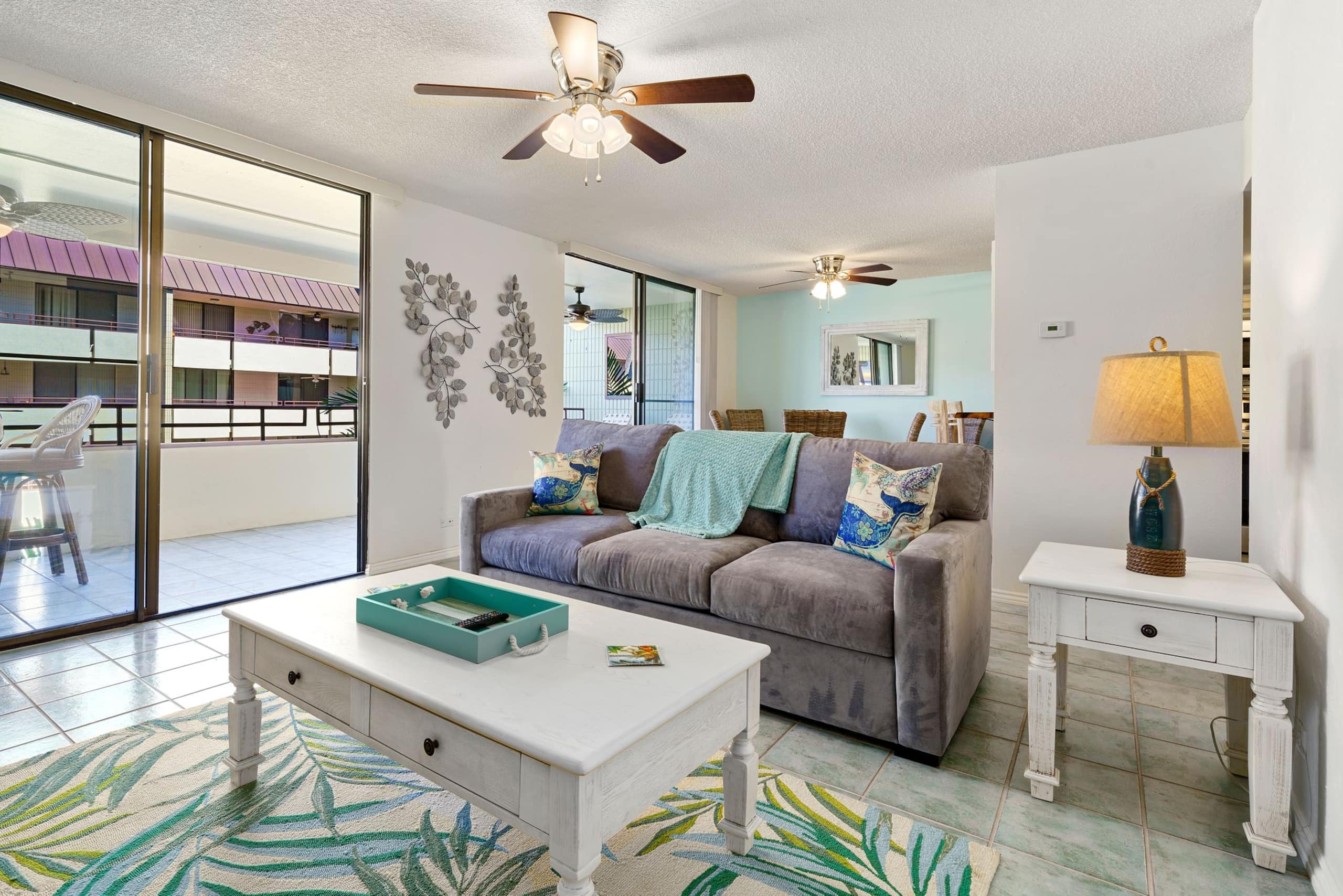 Condo in Kailua-Kona · ★4.79 · 2 bedrooms · 3 beds · 2 baths - Image 5