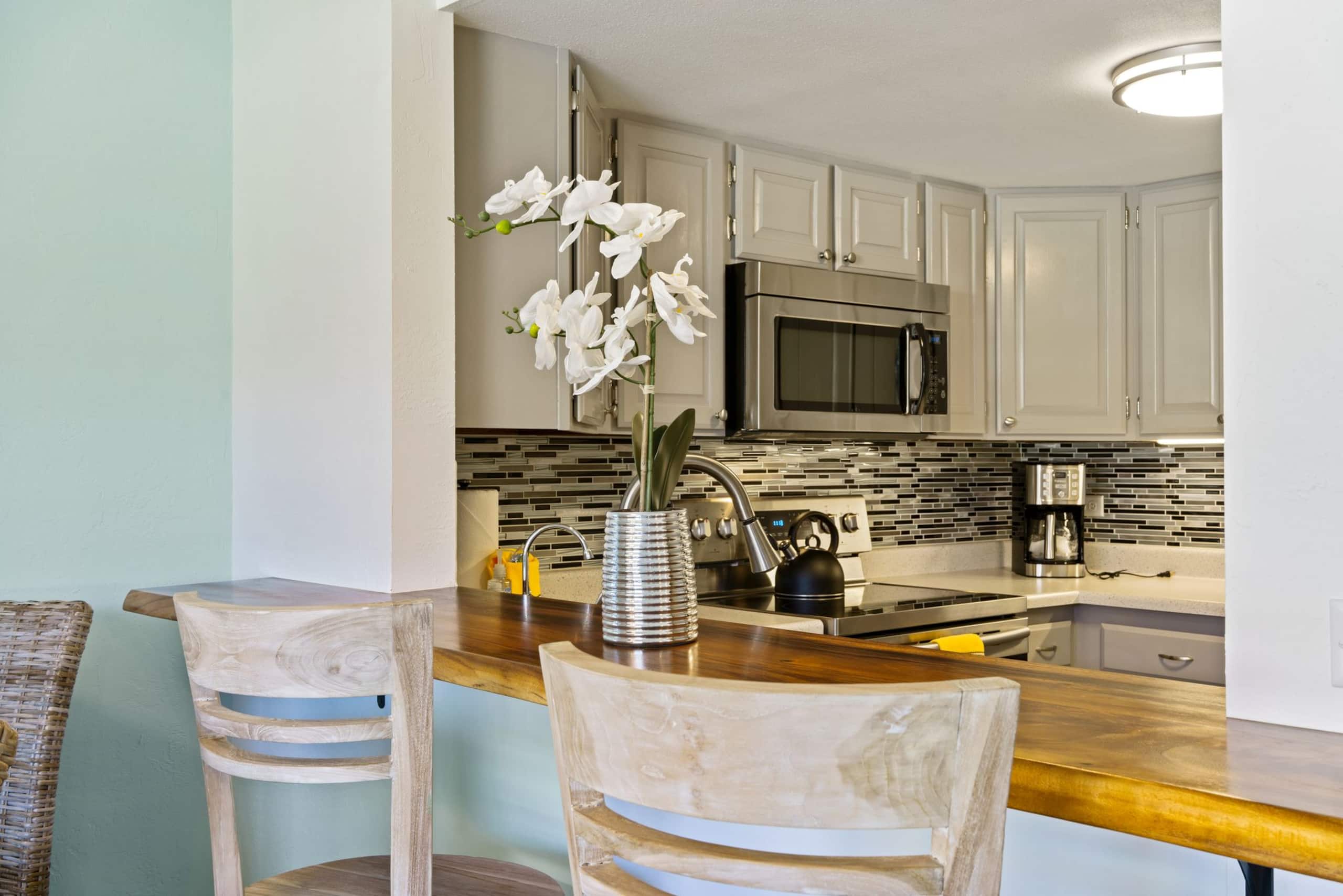 Condo in Kailua-Kona · ★4.79 · 2 bedrooms · 3 beds · 2 baths - Image 15