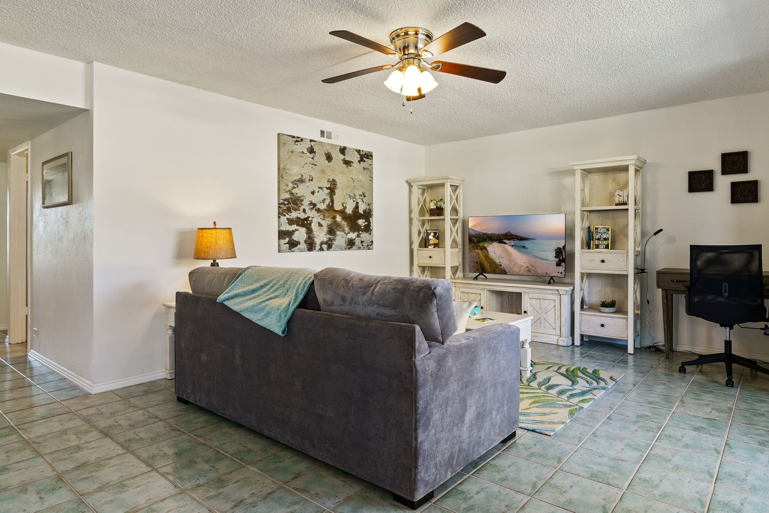 Condo in Kailua-Kona · ★4.79 · 2 bedrooms · 3 beds · 2 baths - Image 7