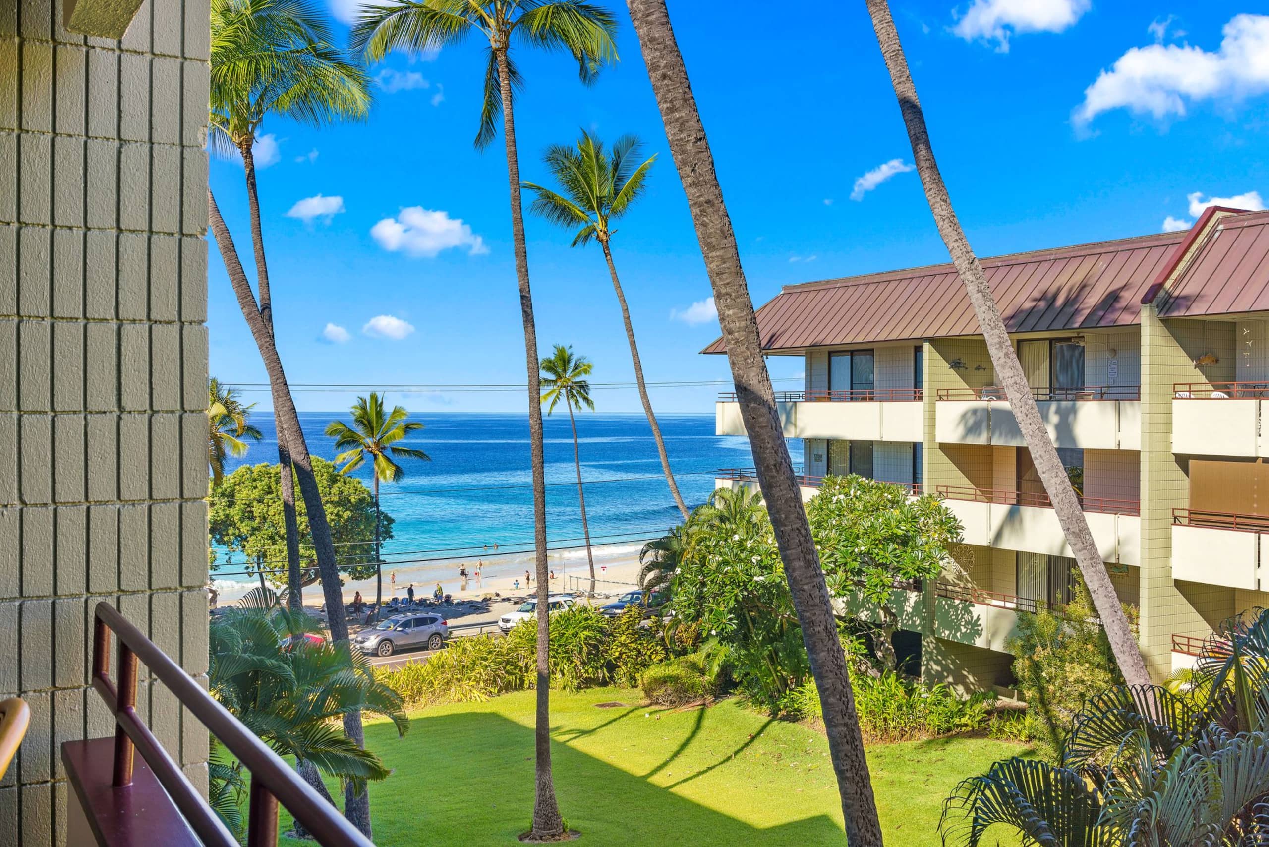 Condo in Kailua-Kona · ★4.79 · 2 bedrooms · 3 beds · 2 baths - Image 2