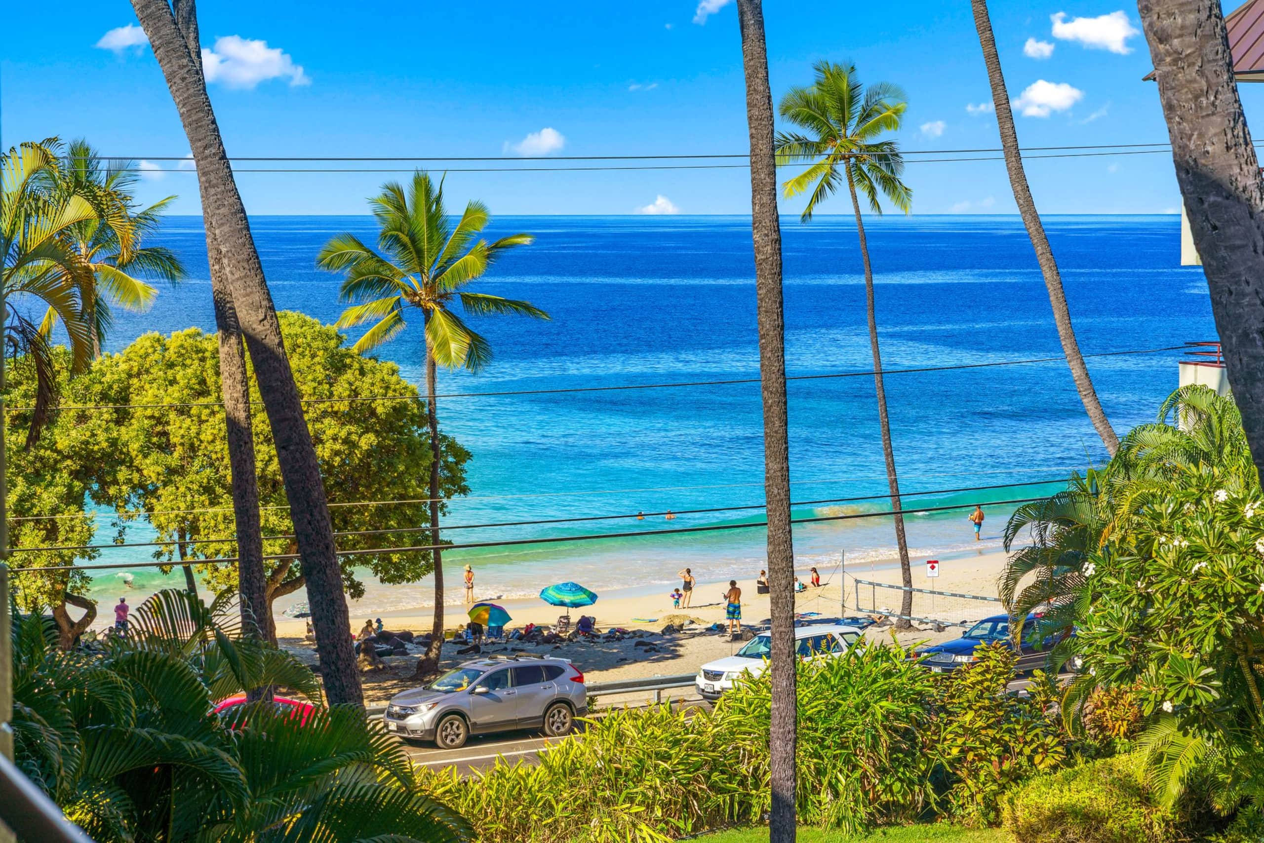 Condo in Kailua-Kona · ★4.79 · 2 bedrooms · 3 beds · 2 baths - Image 3