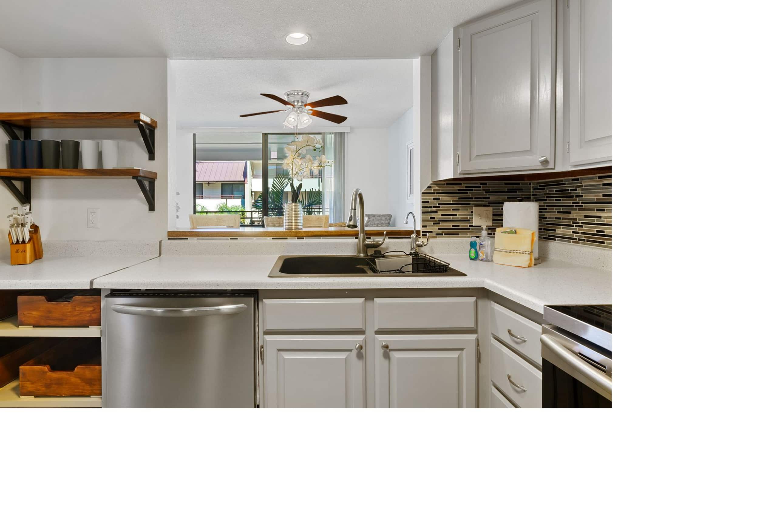Condo in Kailua-Kona · ★4.79 · 2 bedrooms · 3 beds · 2 baths - Image 19