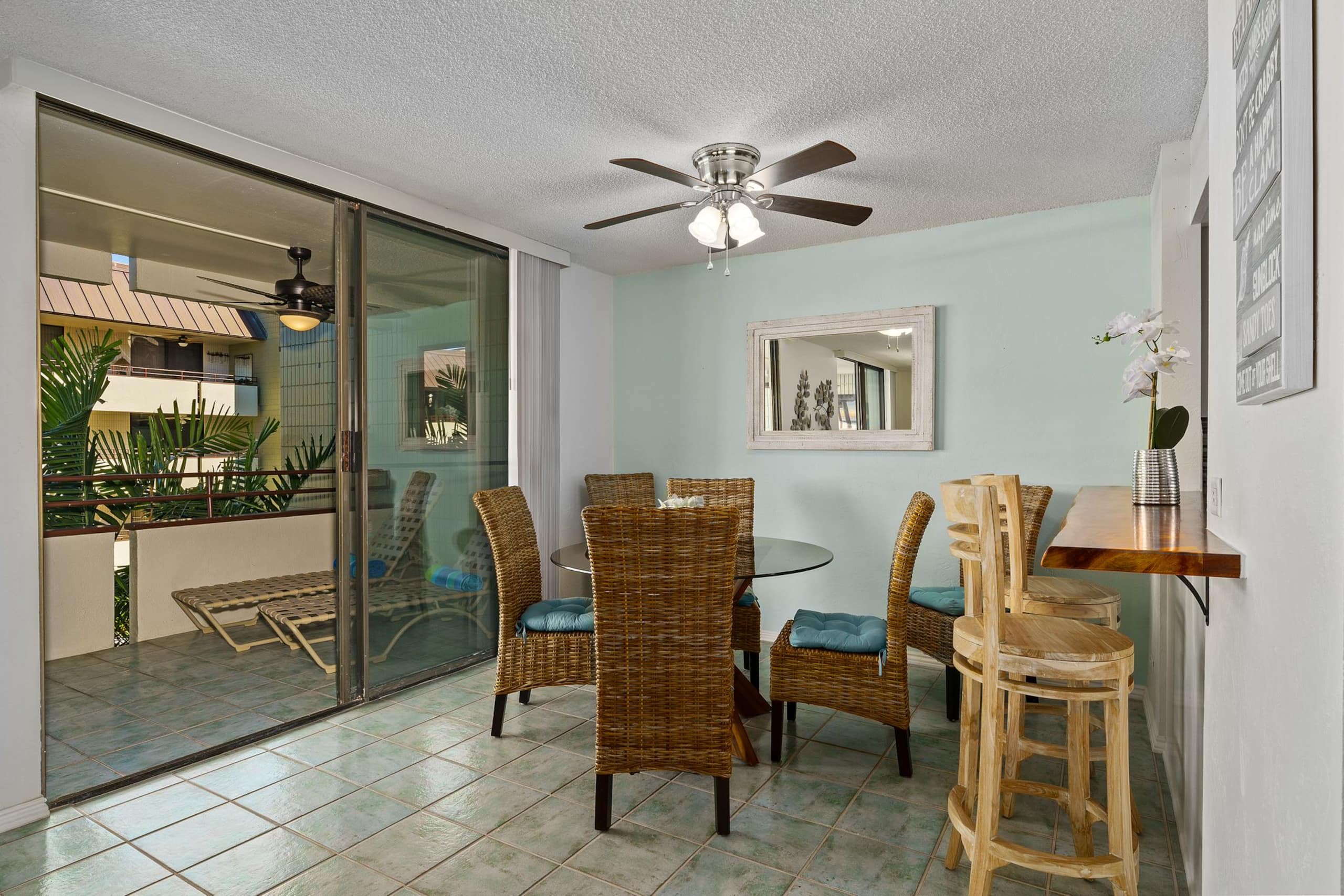 Condo in Kailua-Kona · ★4.79 · 2 bedrooms · 3 beds · 2 baths - Image 12