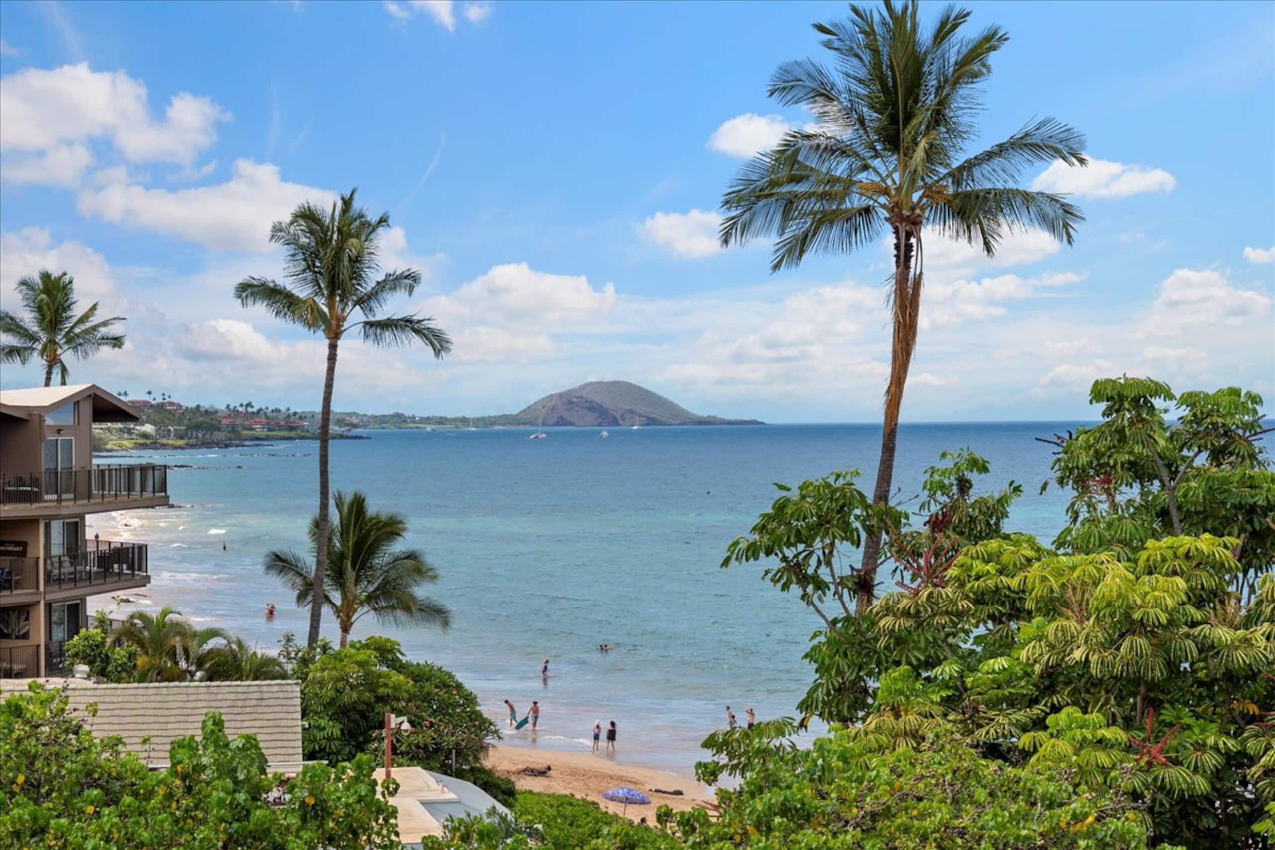 Condo in Kihei · ★4.65 · 2 bedrooms · 3 beds · 2 baths - Image 6