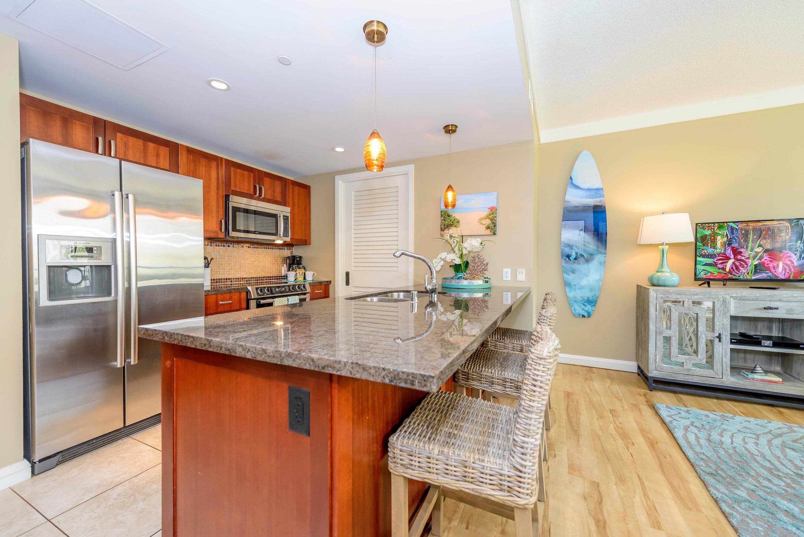 Condo in Lahaina · ★4.82 · 1 bedroom · 2 beds · 1 bath - Image 6