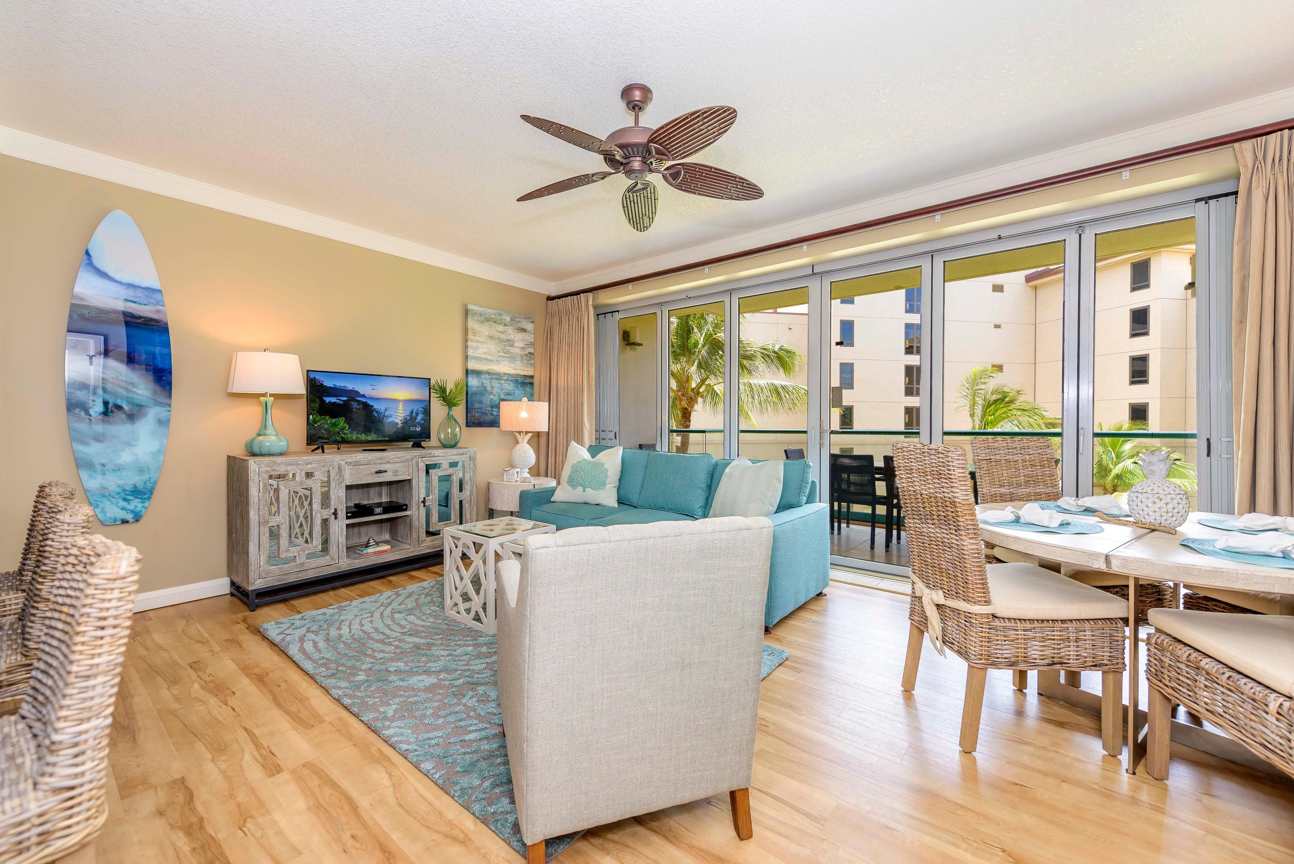 Condo in Lahaina · ★4.82 · 1 bedroom · 2 beds · 1 bath - Image 2
