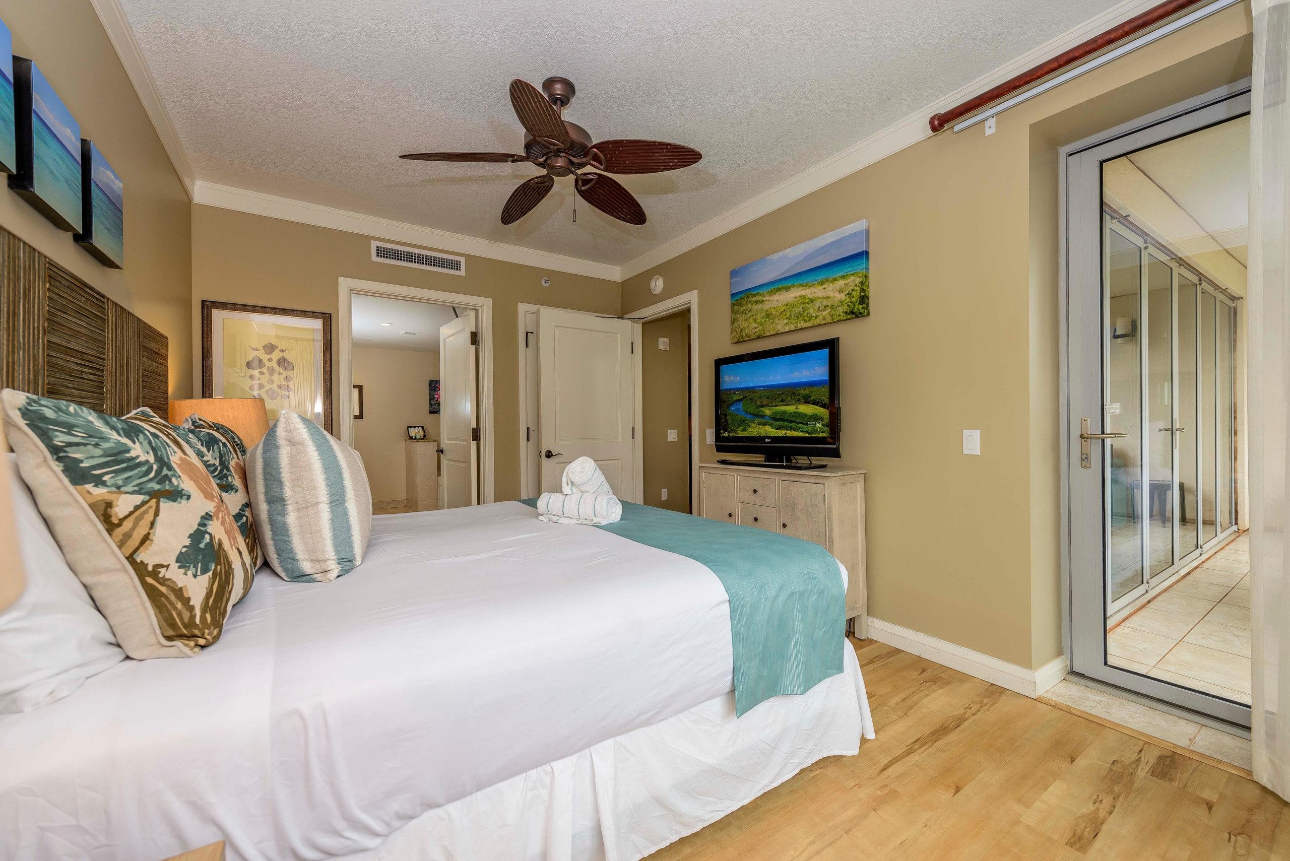 Condo in Lahaina · ★4.82 · 1 bedroom · 2 beds · 1 bath - Image 12