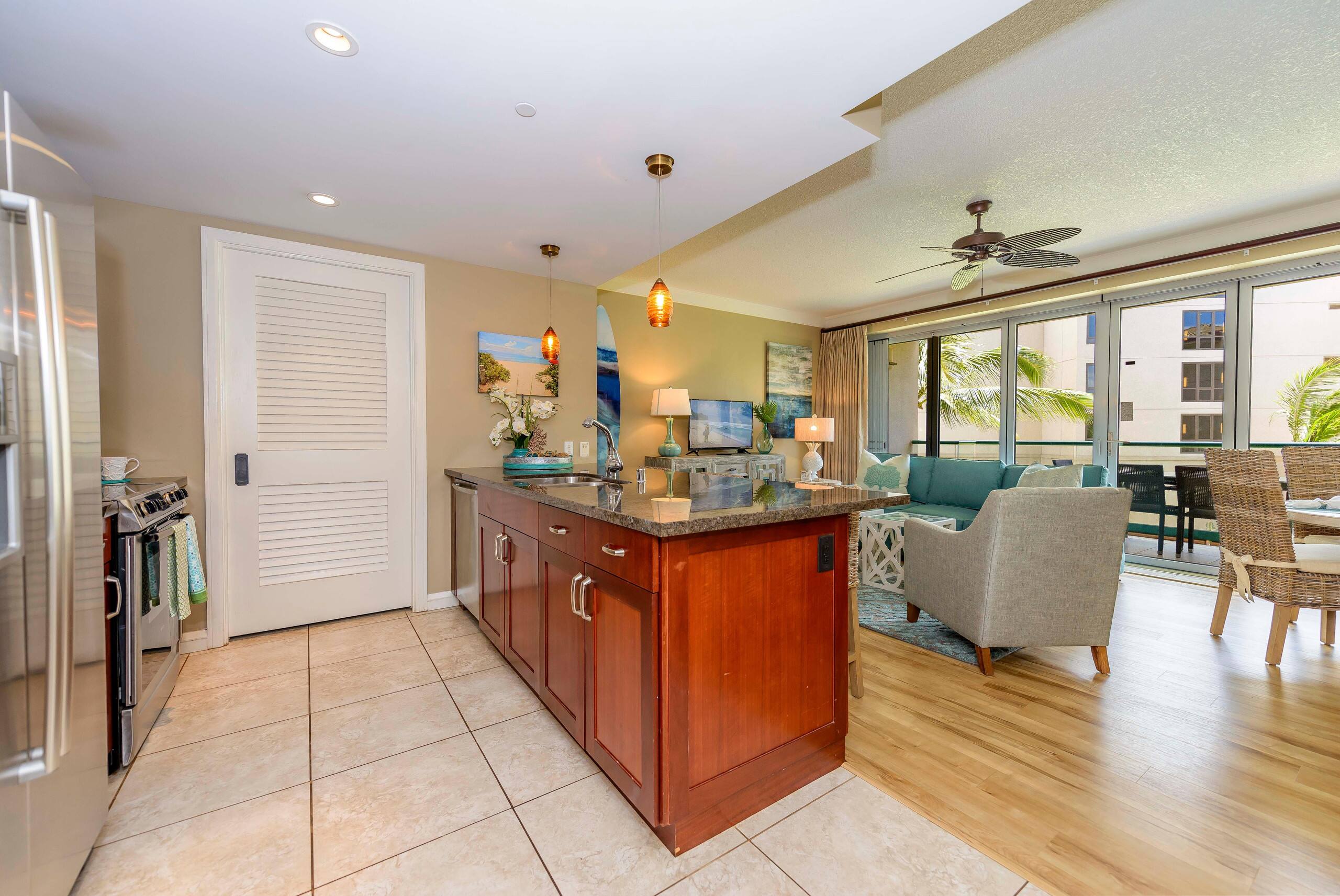 Condo in Lahaina · ★4.82 · 1 bedroom · 2 beds · 1 bath - Image 7