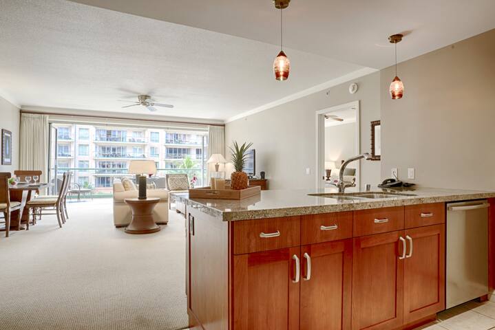 Maui Resort Rentals: Honua Kai Konea 344/5 gallery image 5