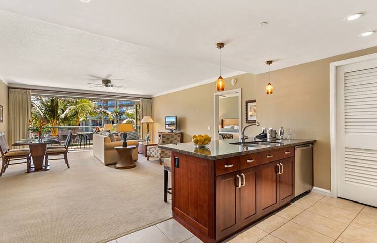 Maui Resort Rentals: Honua Kai Konea 304 gallery image 3