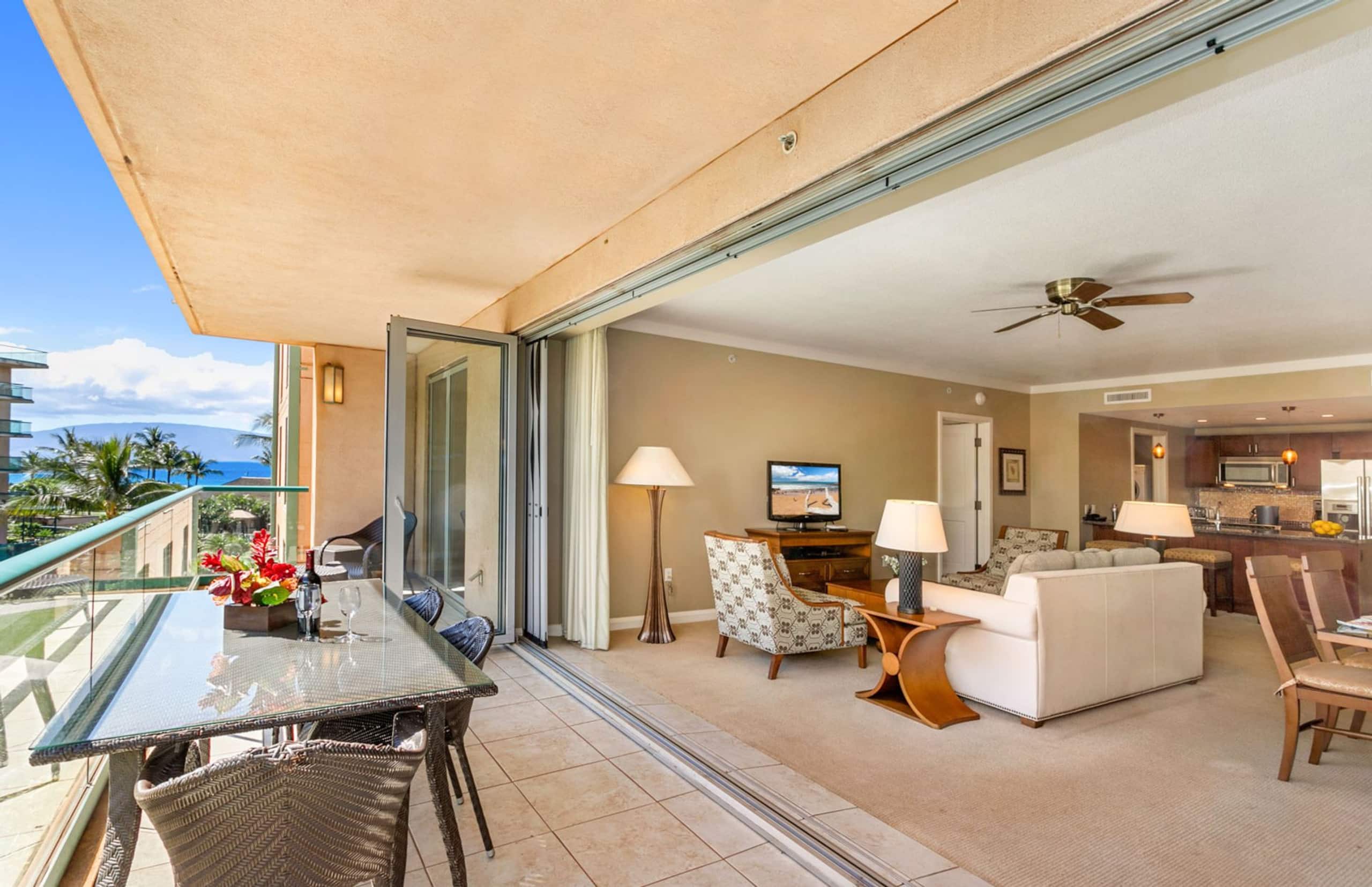 Condo in Lahaina · ★4.9 · 2 bedrooms · 4 beds · 2 shared baths - Image 15