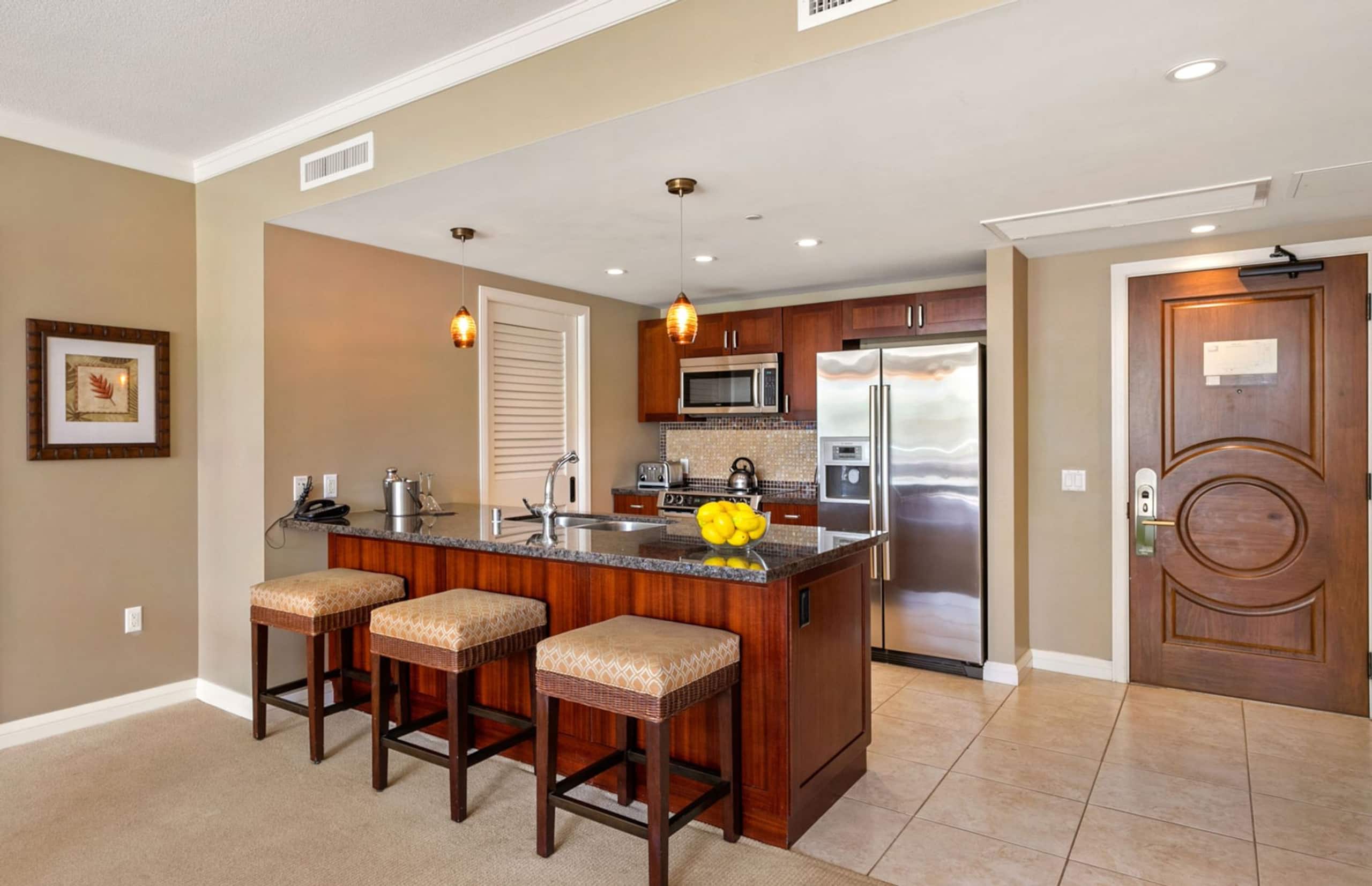 Condo in Lahaina · ★4.9 · 2 bedrooms · 4 beds · 2 shared baths - Image 11