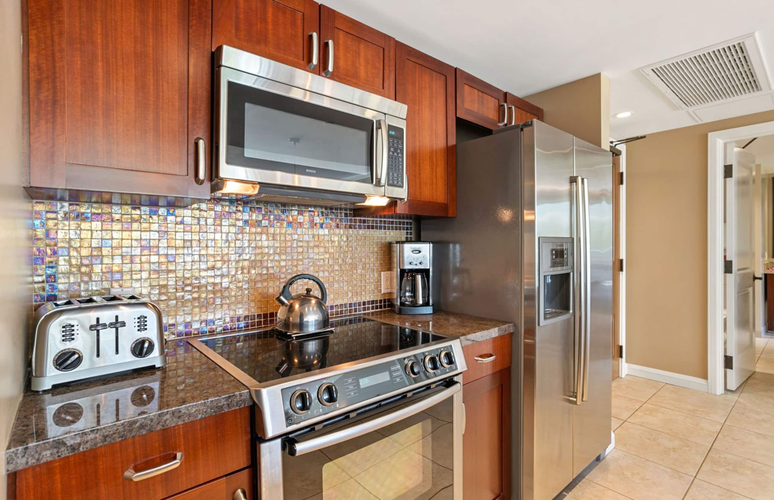 Condo in Lahaina · ★4.9 · 2 bedrooms · 4 beds · 2 shared baths - Image 13