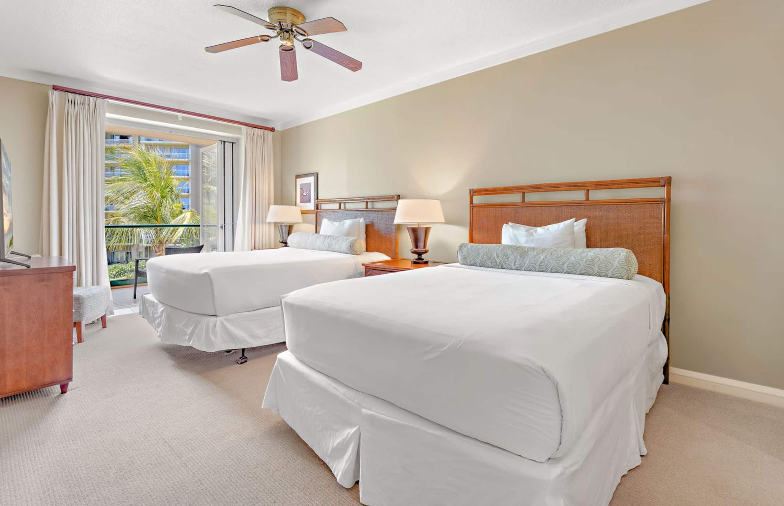 Condo in Lahaina · ★4.9 · 2 bedrooms · 4 beds · 2 shared baths - Image 21