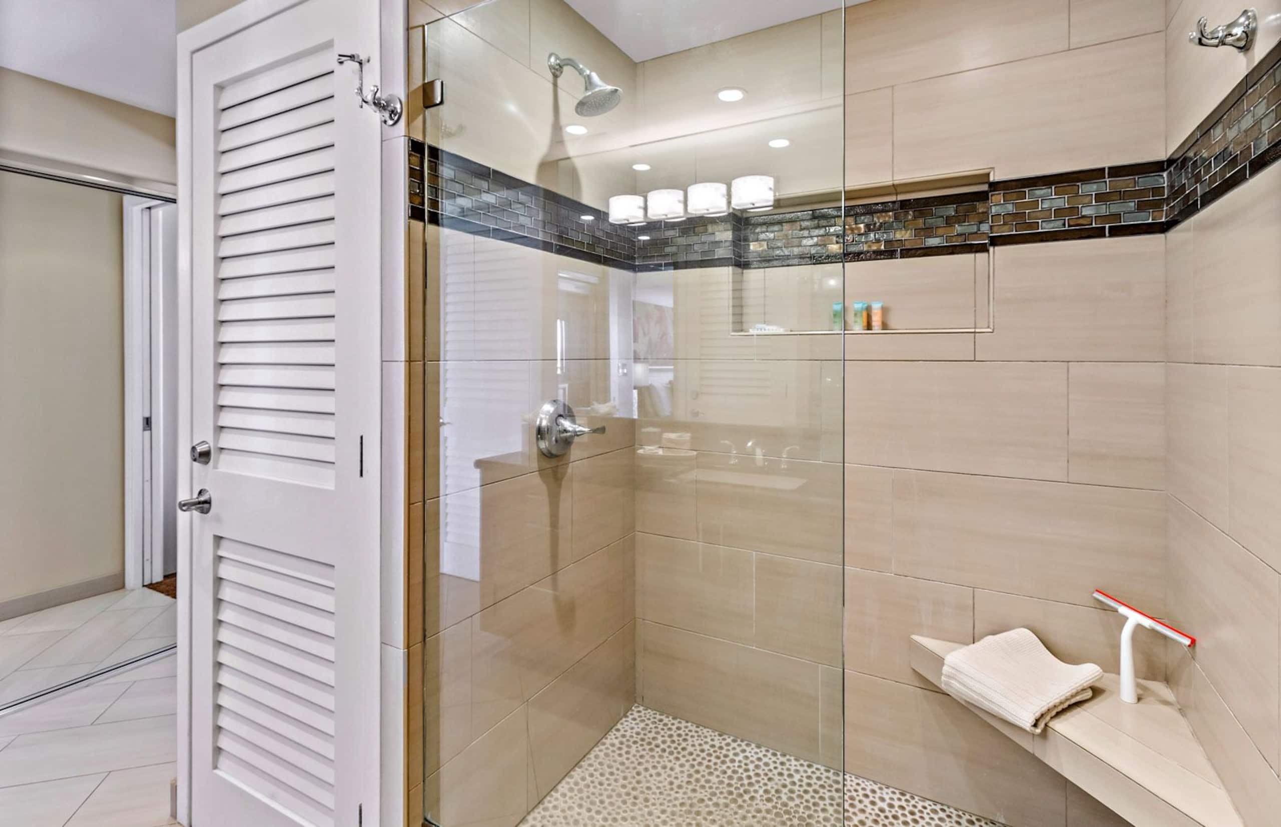 Condo in Lahaina · ★4.7 · 1 bedroom · 2 beds · 2 baths - Image 28