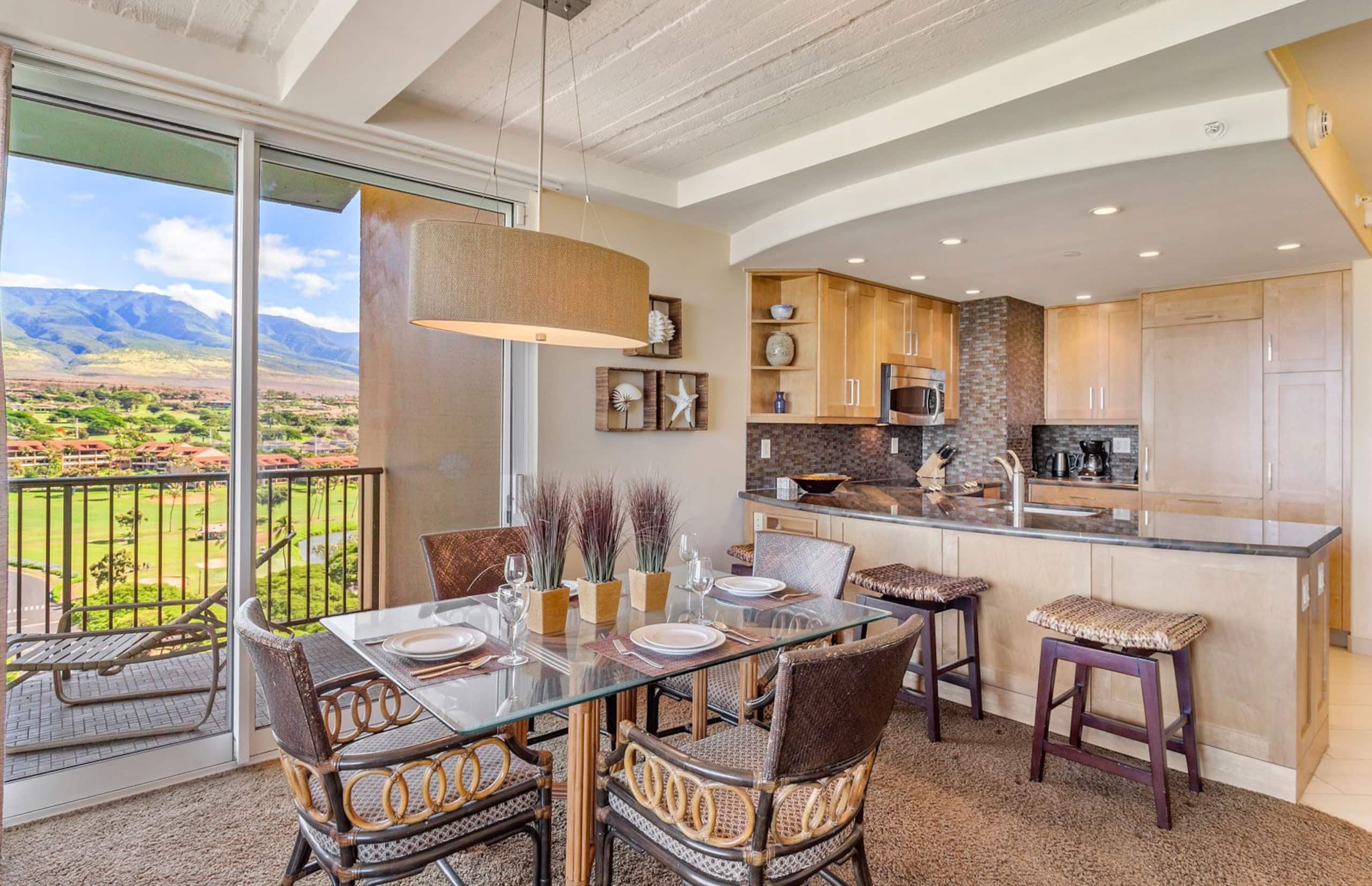 Condo in Lahaina · ★4.7 · 1 bedroom · 2 beds · 2 baths - Image 11