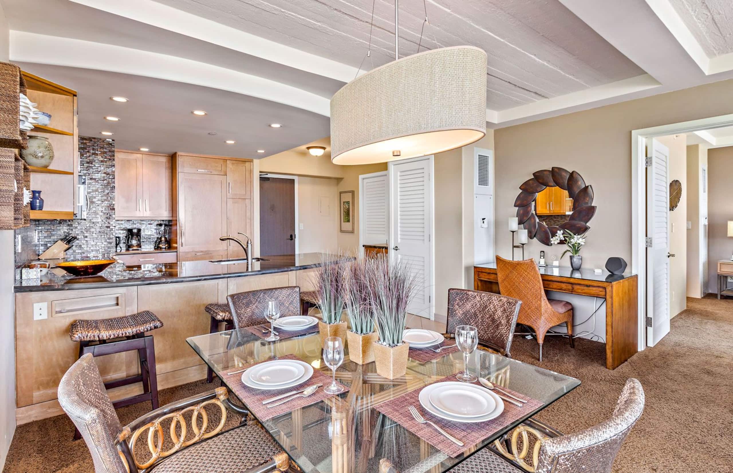 Condo in Lahaina · ★4.7 · 1 bedroom · 2 beds · 2 baths - Image 13