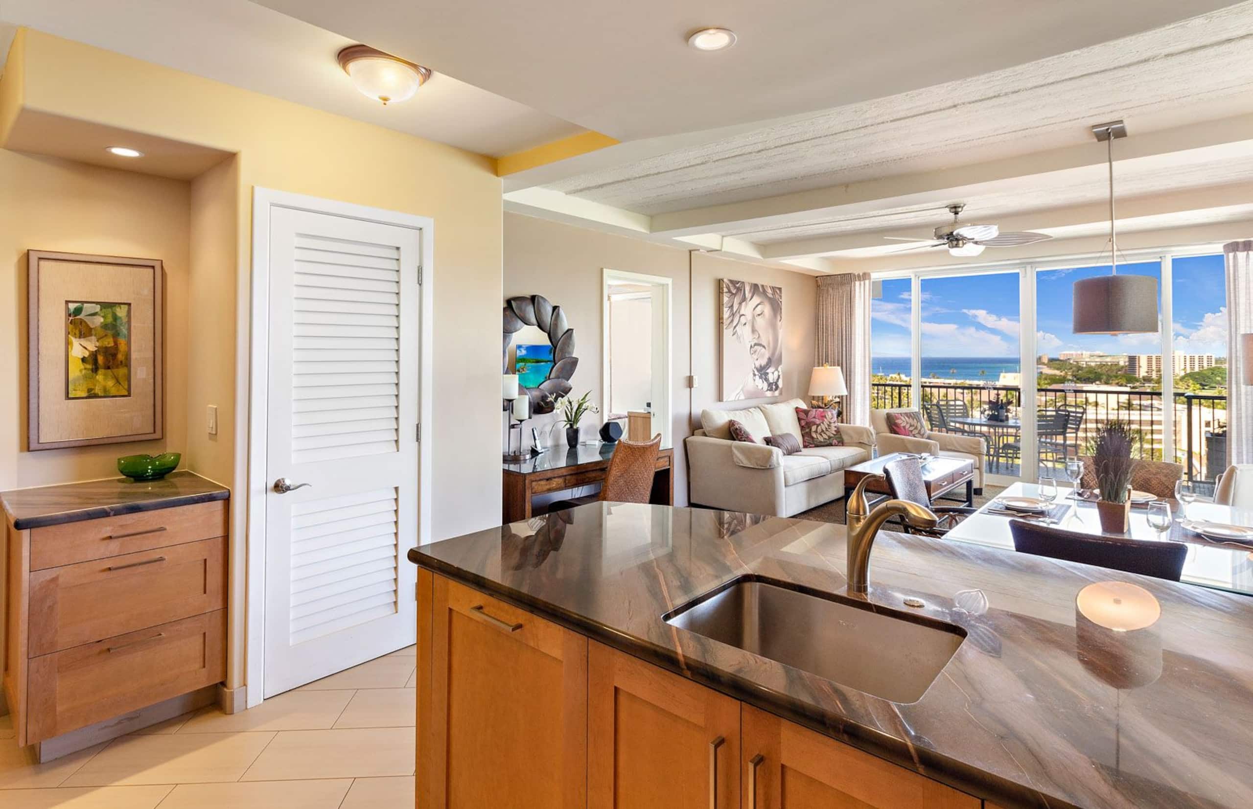 Condo in Lahaina · ★4.7 · 1 bedroom · 2 beds · 2 baths - Image 3