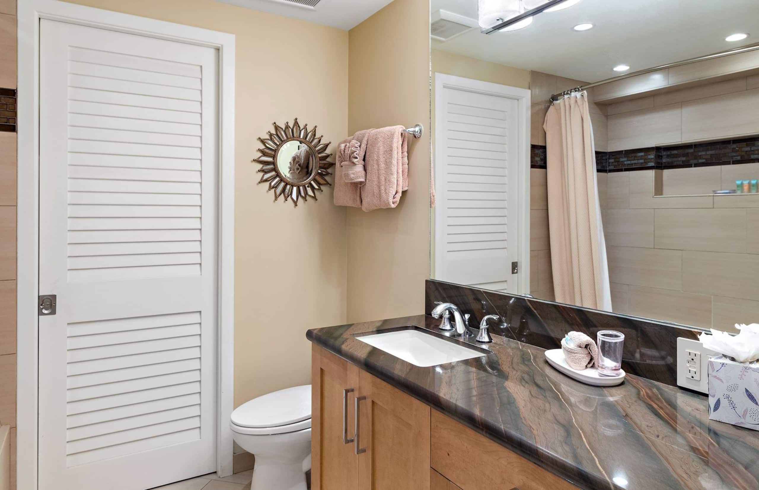 Condo in Lahaina · ★4.7 · 1 bedroom · 2 beds · 2 baths - Image 20