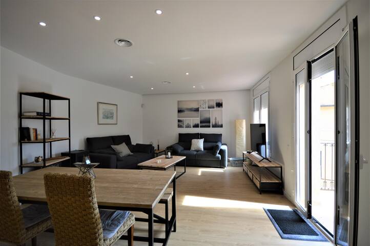 Peixateries Velles, 1-2. For 4 people, wifi, A/C, gallery image 3