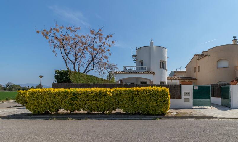 House La Barca – air conditioning, wi-fi, barbecue gallery image 5