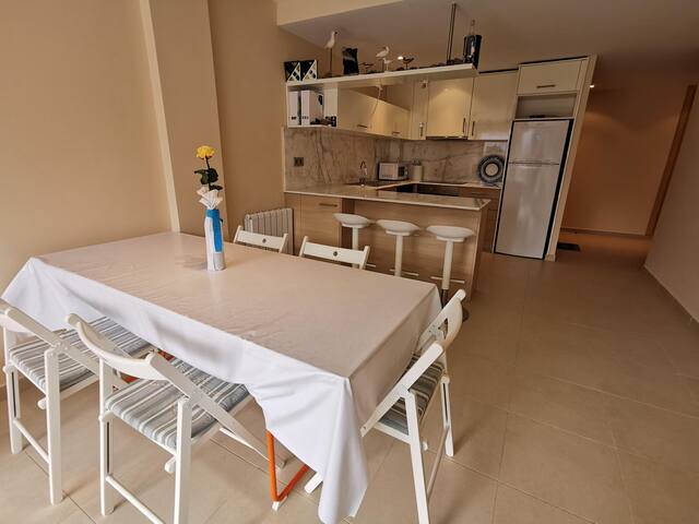 Llança Apt. Centre Port gallery image 4