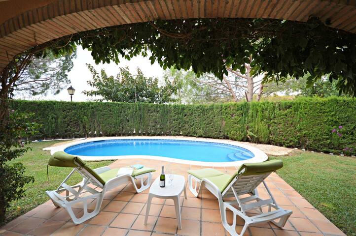 Casa Nautic 1 – A/C, wifi, private pool, barbecue, gallery image 4