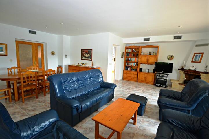 Casa Nautic 1 – A/C, wifi, private pool, barbecue, gallery image 5