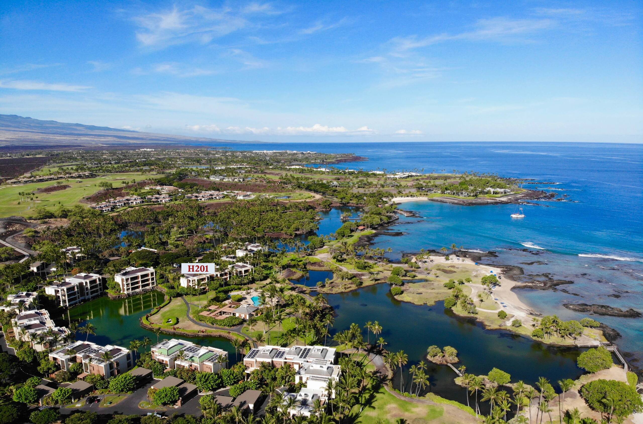 Condo in Waimea · ★4.75 · 2 bedrooms · 2 beds · 2.5 baths - Image 28