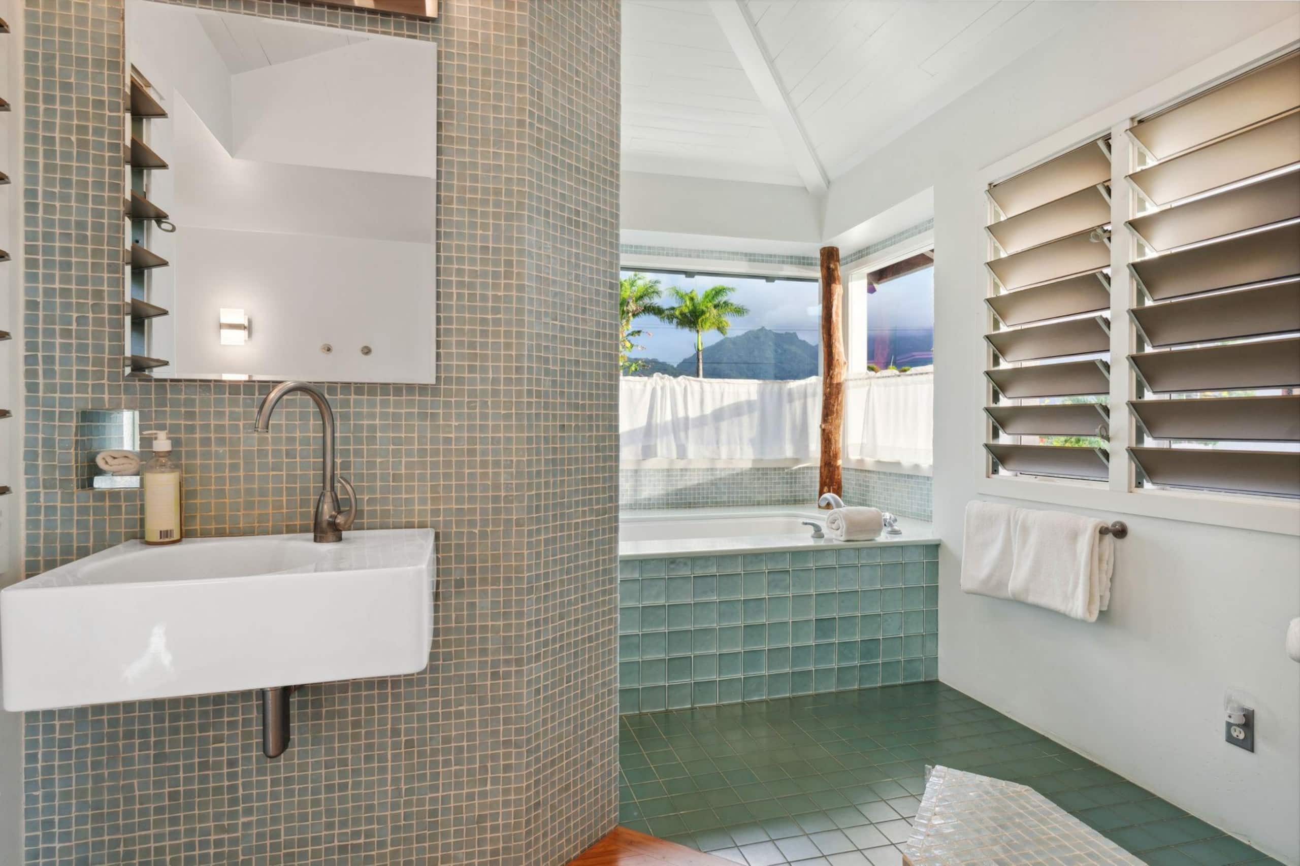 Home in Princeville · ★4.6 · 3 bedrooms · 4 beds · 2.5 baths - Image 18