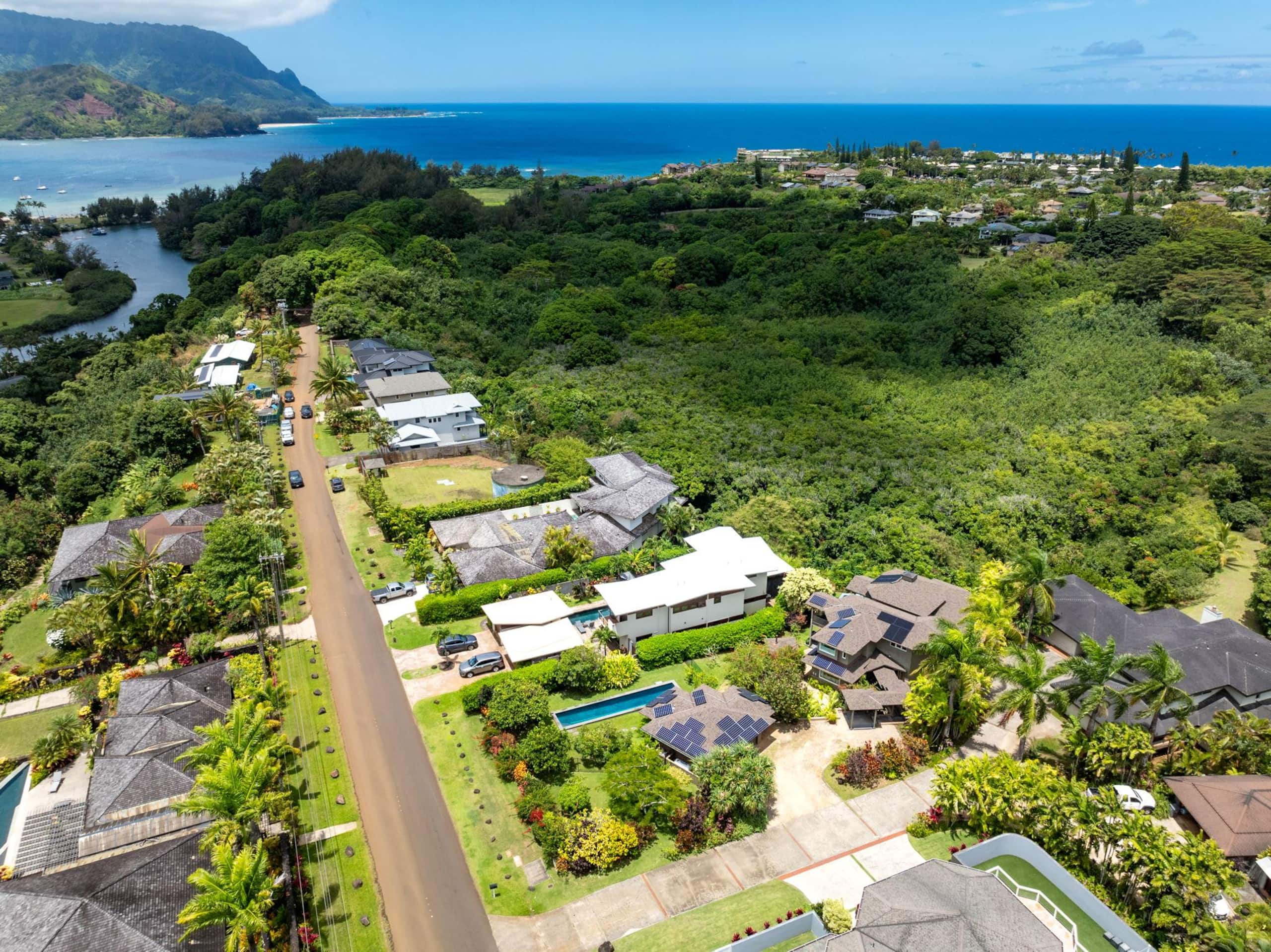 Home in Princeville · ★4.6 · 3 bedrooms · 4 beds · 2.5 baths - Image 41