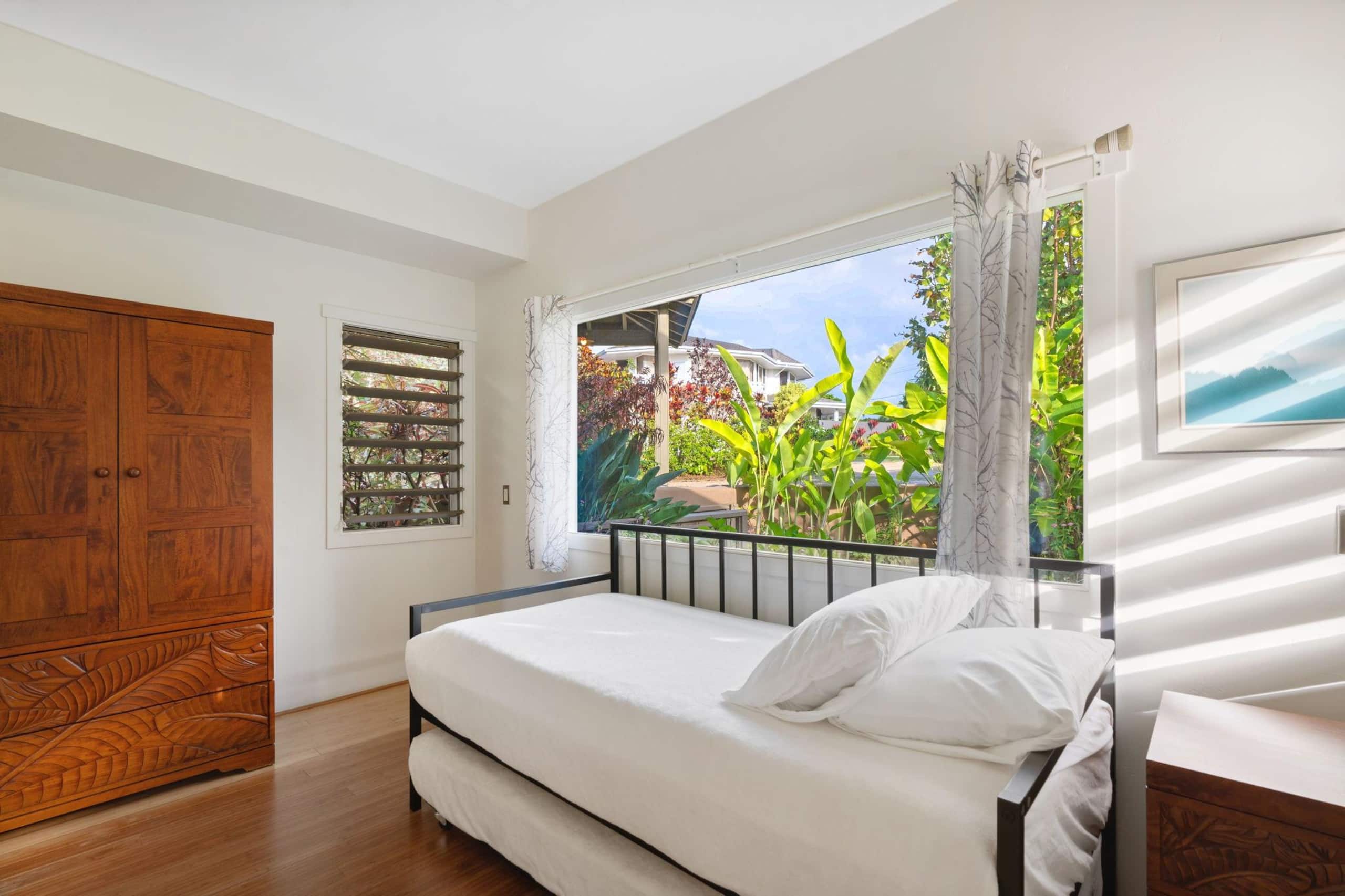 Home in Princeville · ★4.6 · 3 bedrooms · 4 beds · 2.5 baths - Image 25