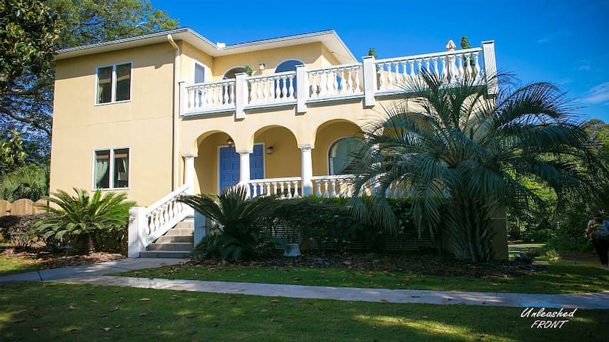 Sunset Rentals managed Airbnb listing 1