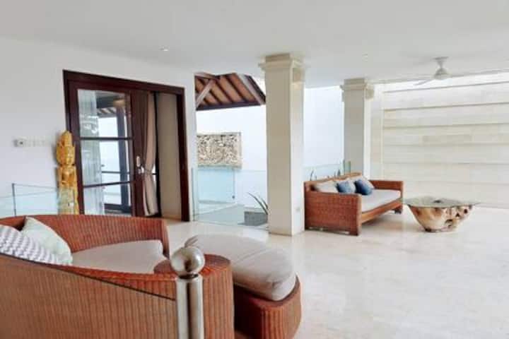Merpati 2BR · Seminyak Haven: 2BR Villa – Steps to Beach & Shops