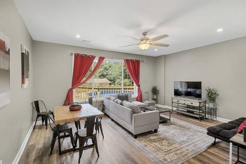 2 Units - Near Dwtn & Arsenal - American Oasis