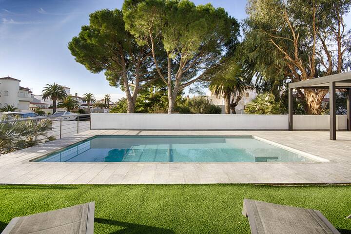 Villa Ter 4ch Piscine,amarre,wifi,parking gallery image 5