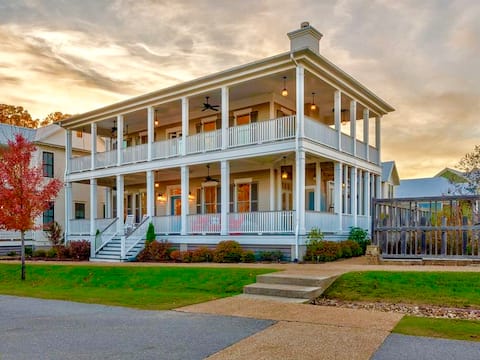 Carlton Landing-The Crown