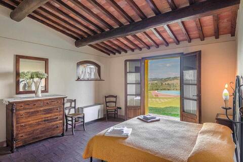 Boheme apartment with pool and view